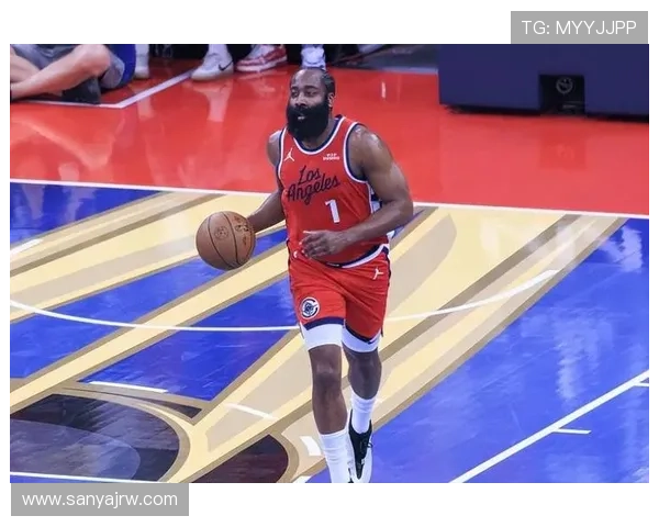 快船替补得分惨淡仅12分独行侠替补火力全开31分差距明显